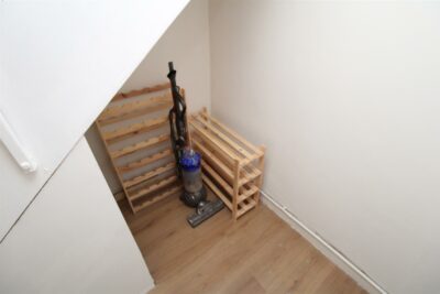 house - terraced for rent tennyson close