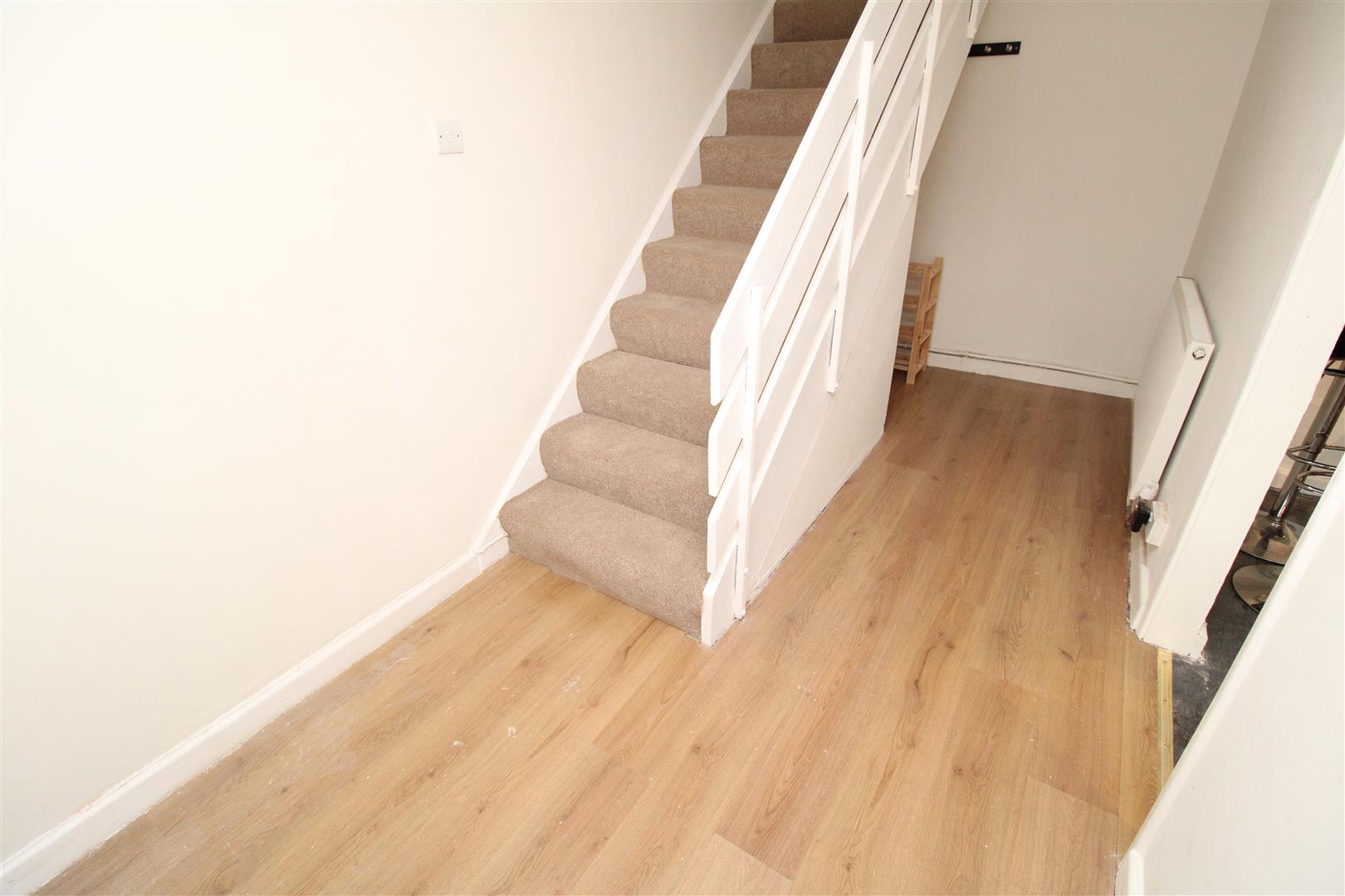 house - terraced for rent tennyson close