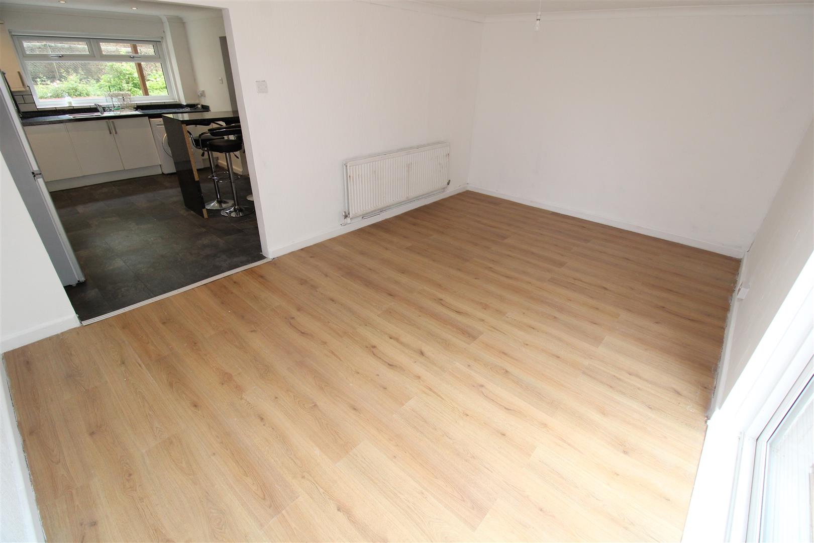 house - terraced for rent tennyson close
