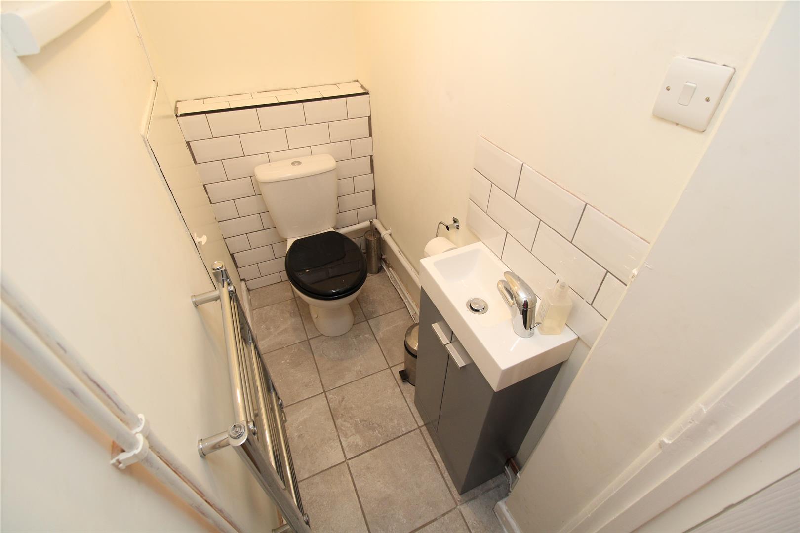 house - terraced for rent tennyson close