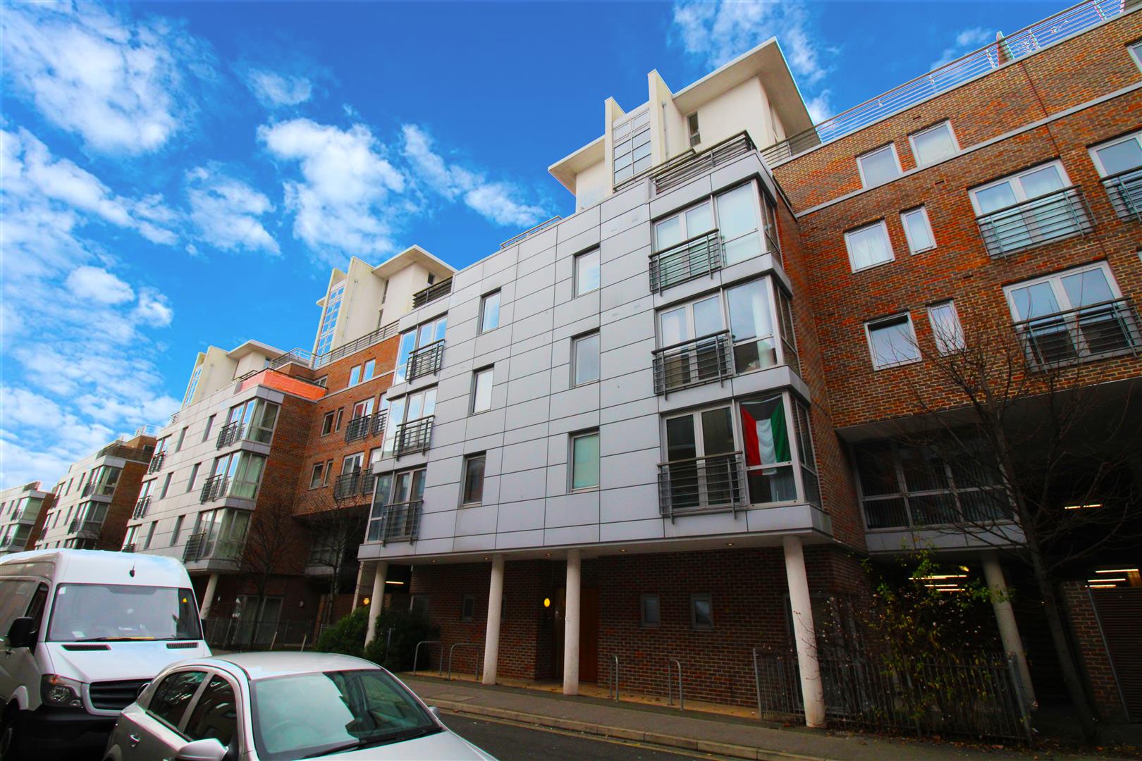 apartment for rent cross street