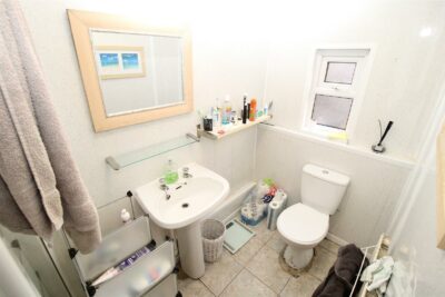room for rent queen street
