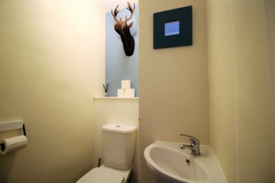 flat for rent merton road