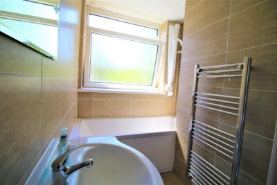 flat for rent merton road