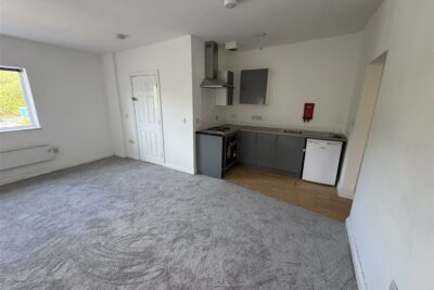 flat for rent bridgend road