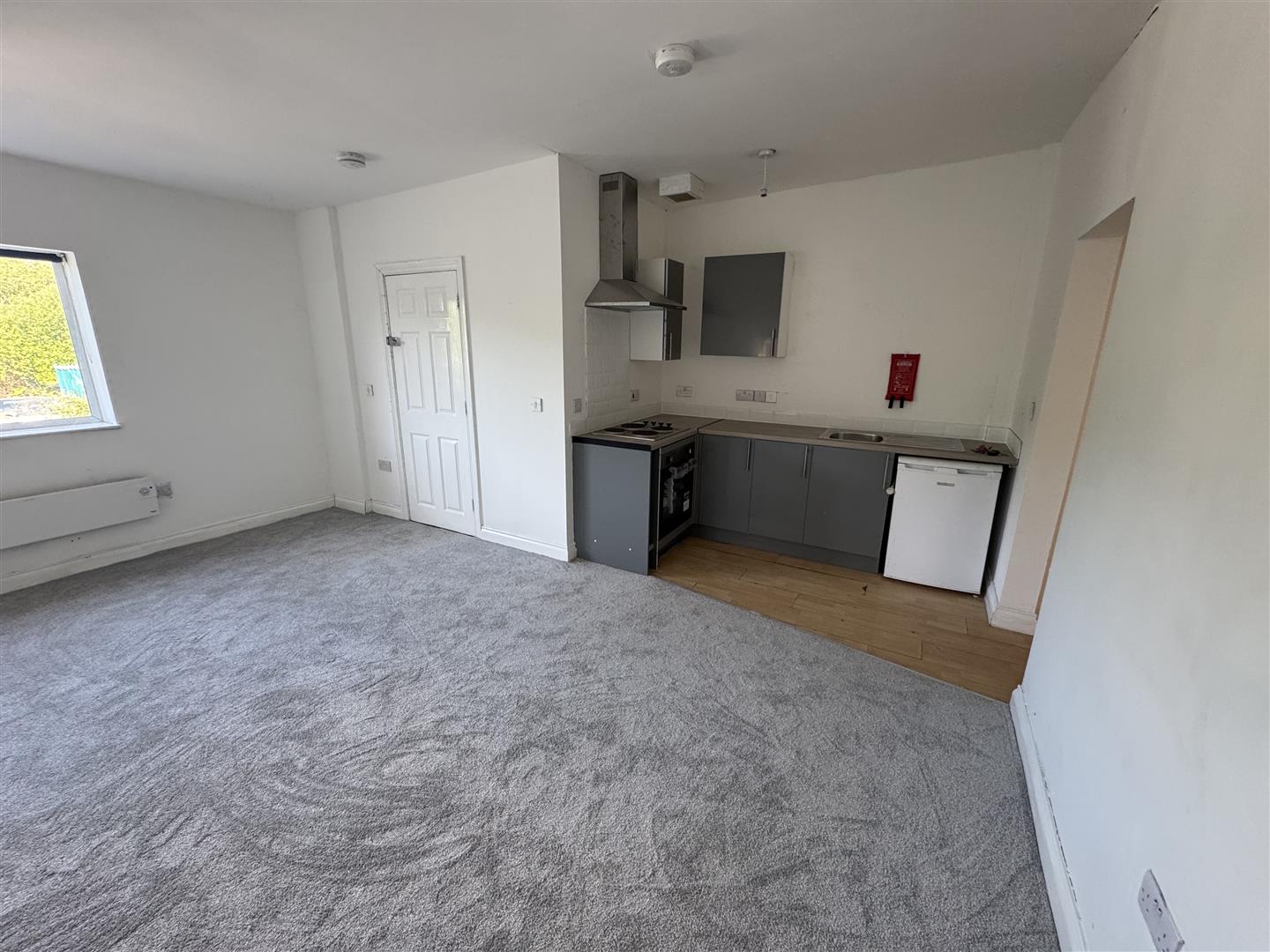flat for rent bridgend road