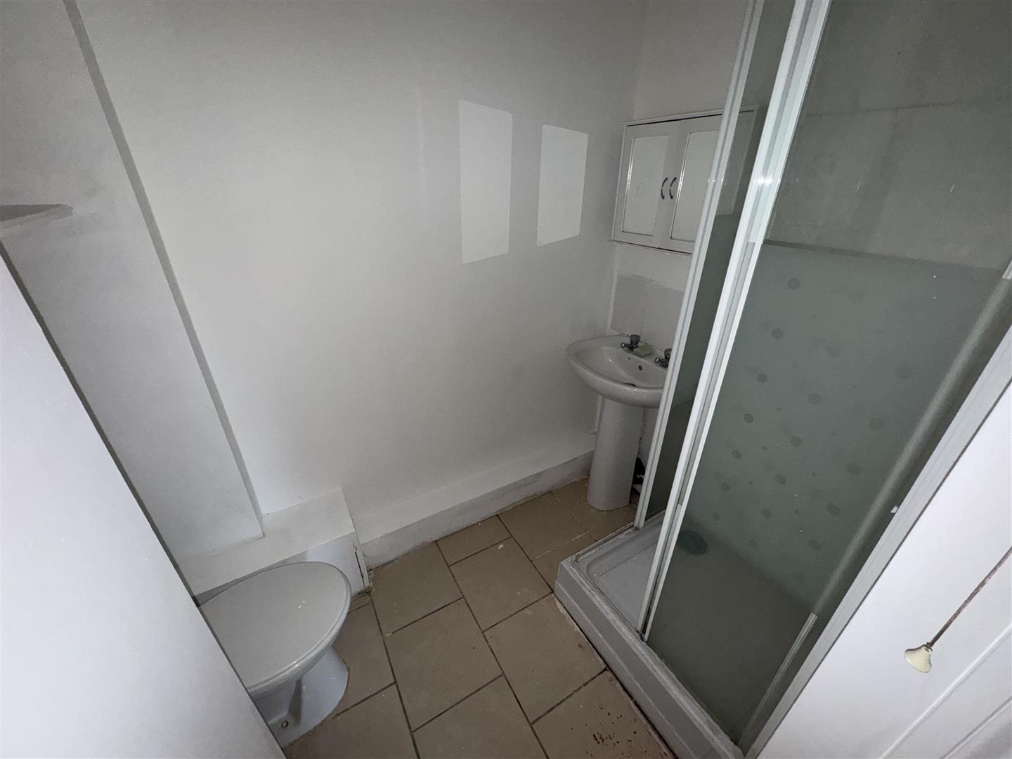 flat for rent bridgend road
