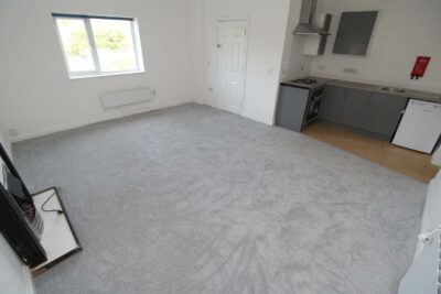 flat for rent bridgend road