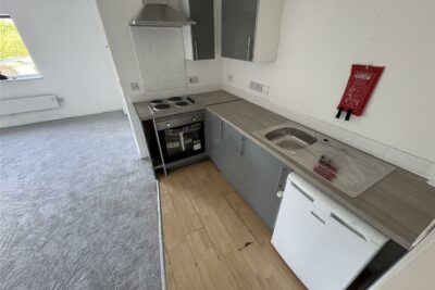 flat for rent bridgend road