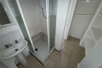 flat for rent bridgend road
