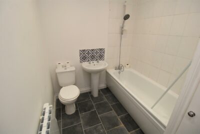 flat for rent bridgend road