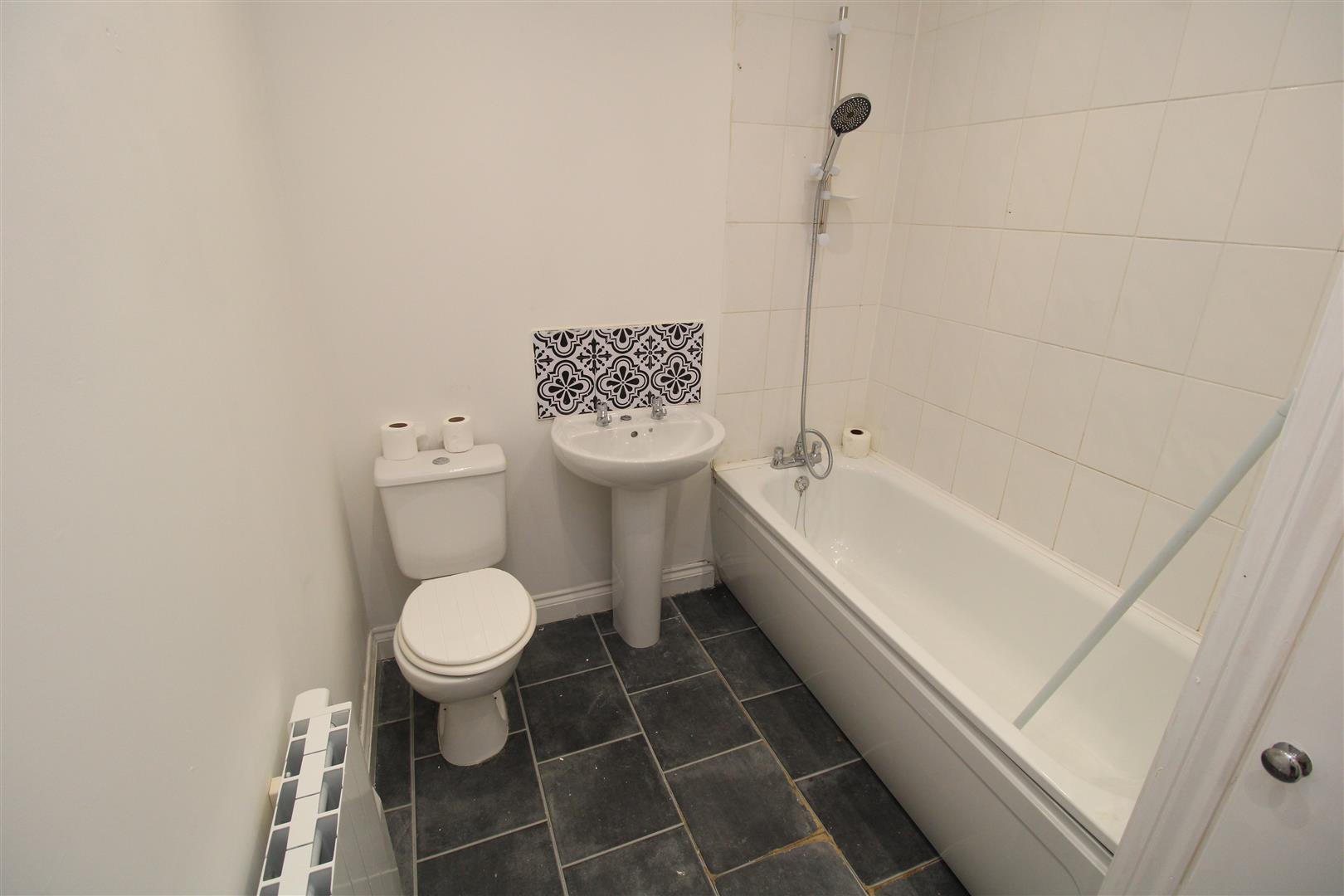 flat for rent bridgend road