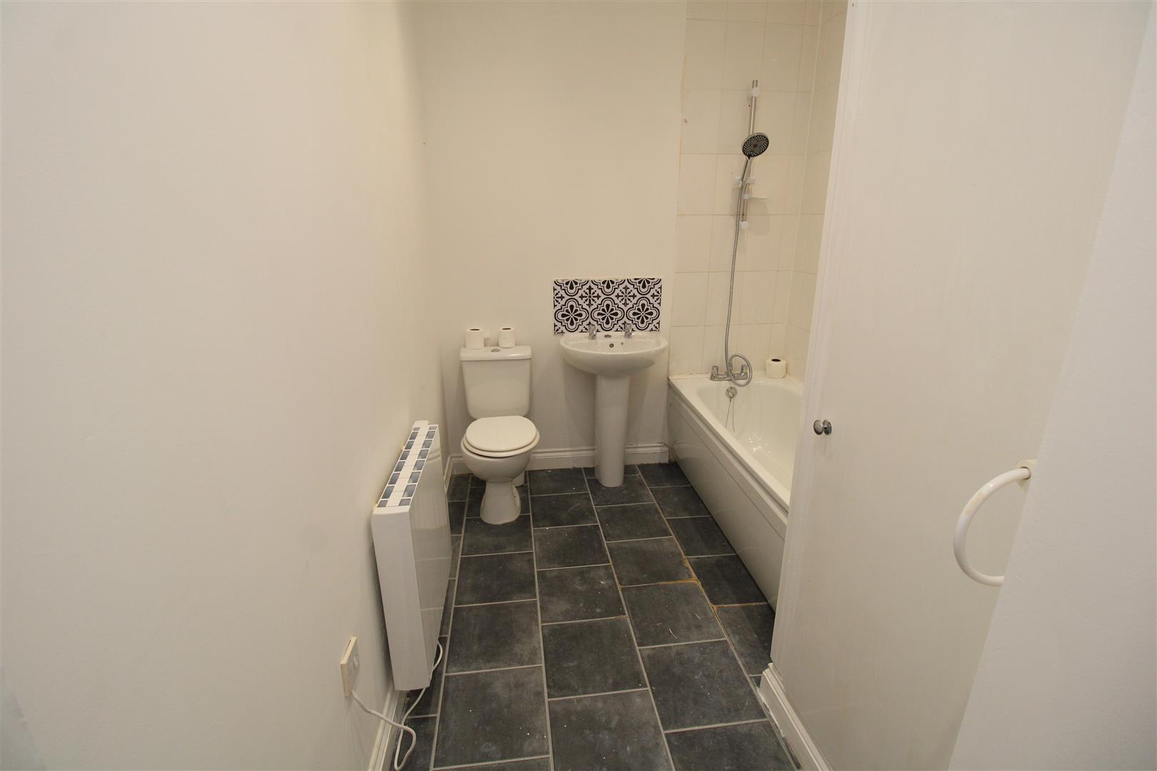 flat for rent bridgend road