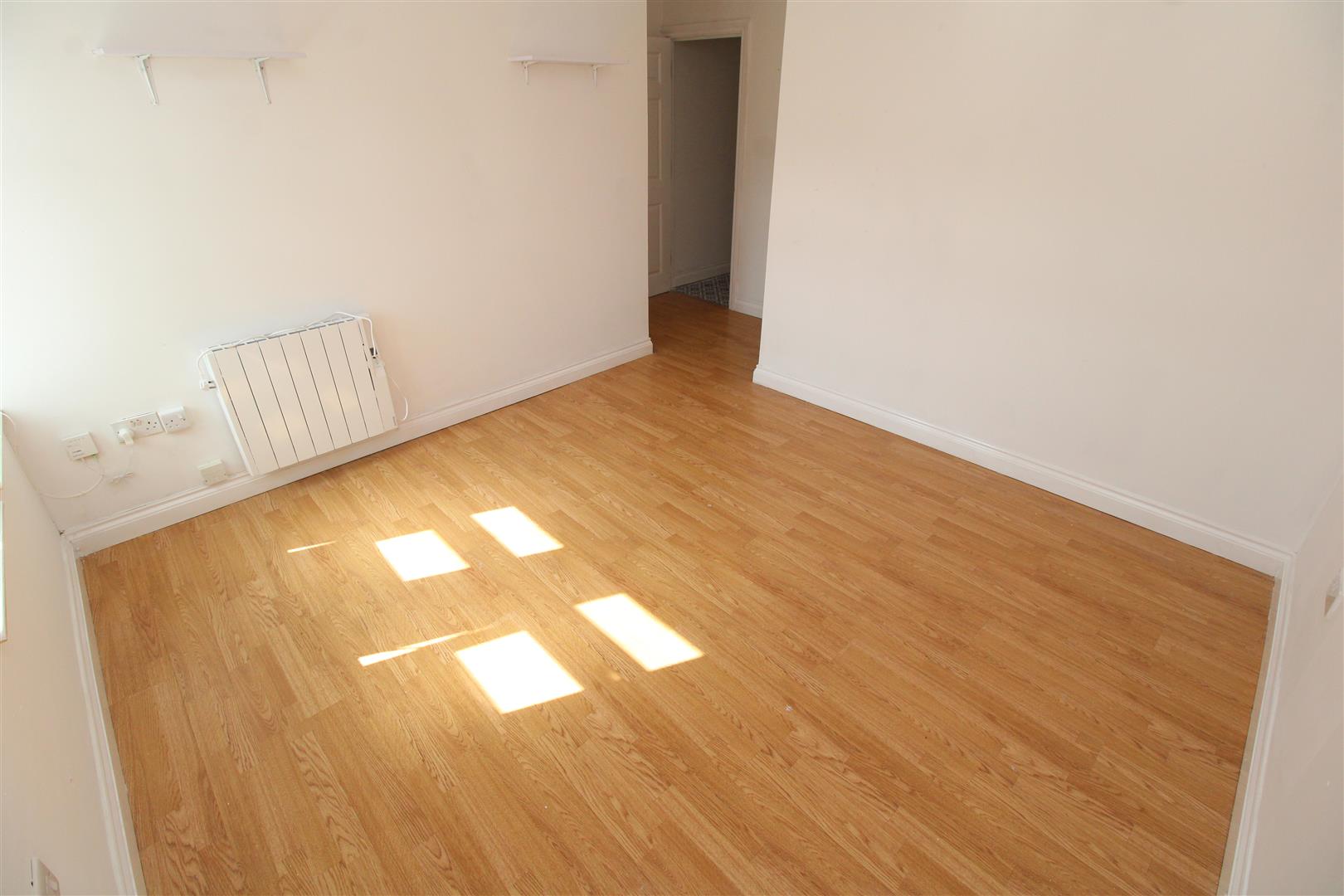 flat for rent bridgend road