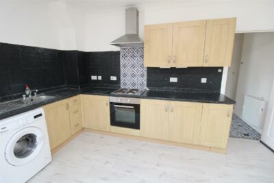 flat for rent bridgend road