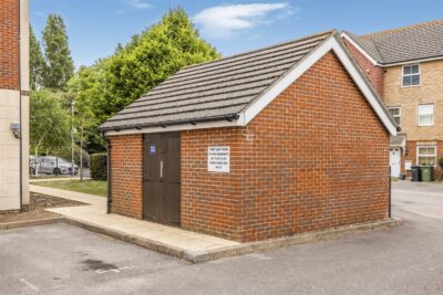 flat for sale 2 east shore way