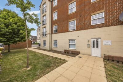 flat for sale 2 east shore way