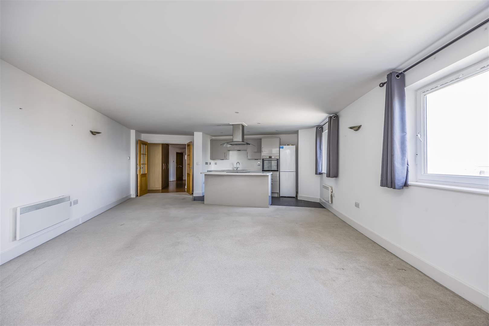 flat for sale the canalside, gunwharf quays