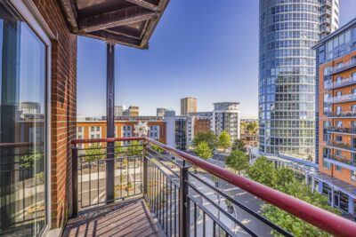 flat for sale the canalside, gunwharf quays