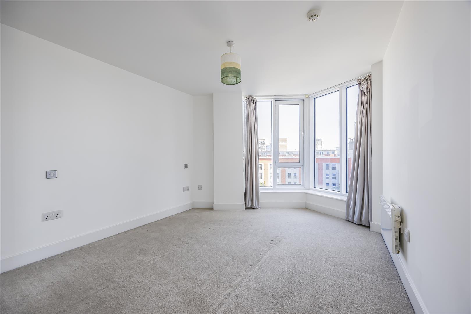 flat for sale the canalside, gunwharf quays