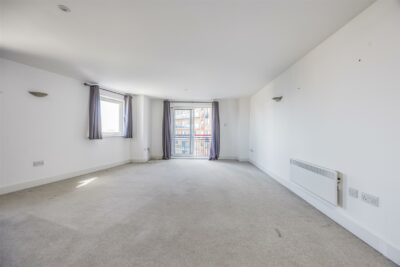 flat for sale the canalside, gunwharf quays