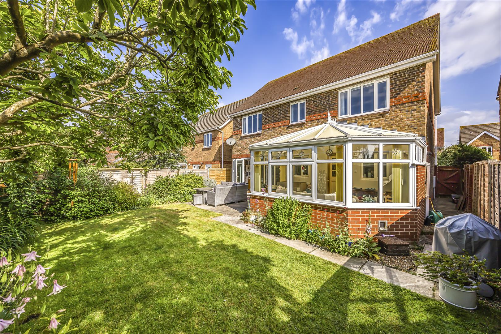 house for sale fraser gardens
