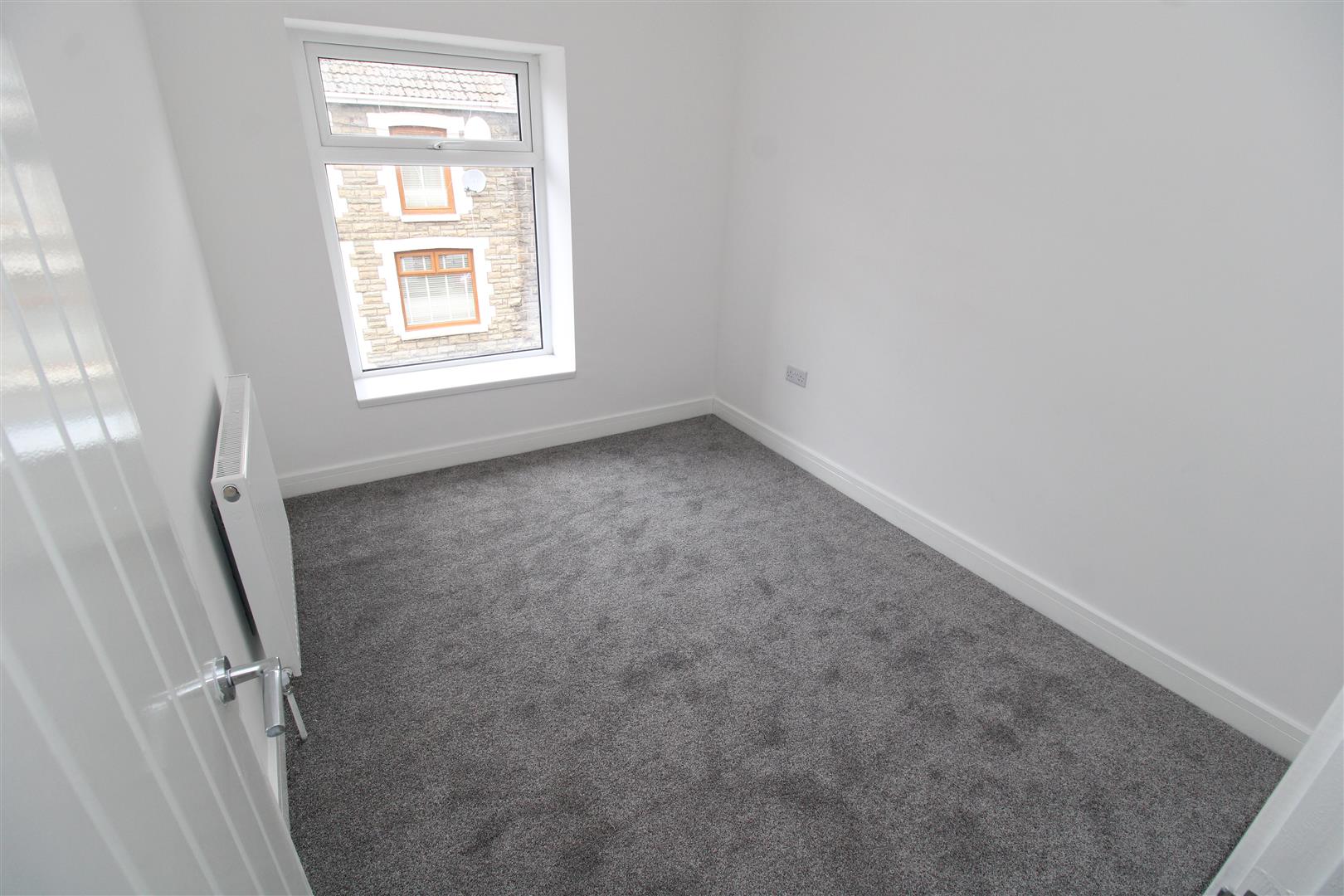 house - terraced for rent hearts of oak cottages