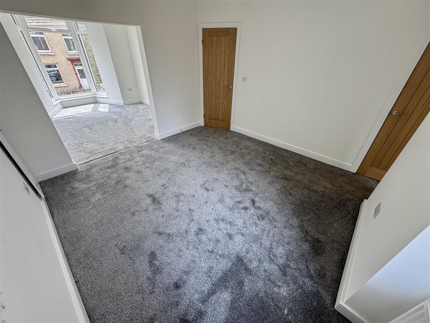 house - semi-detached for rent stepney street
