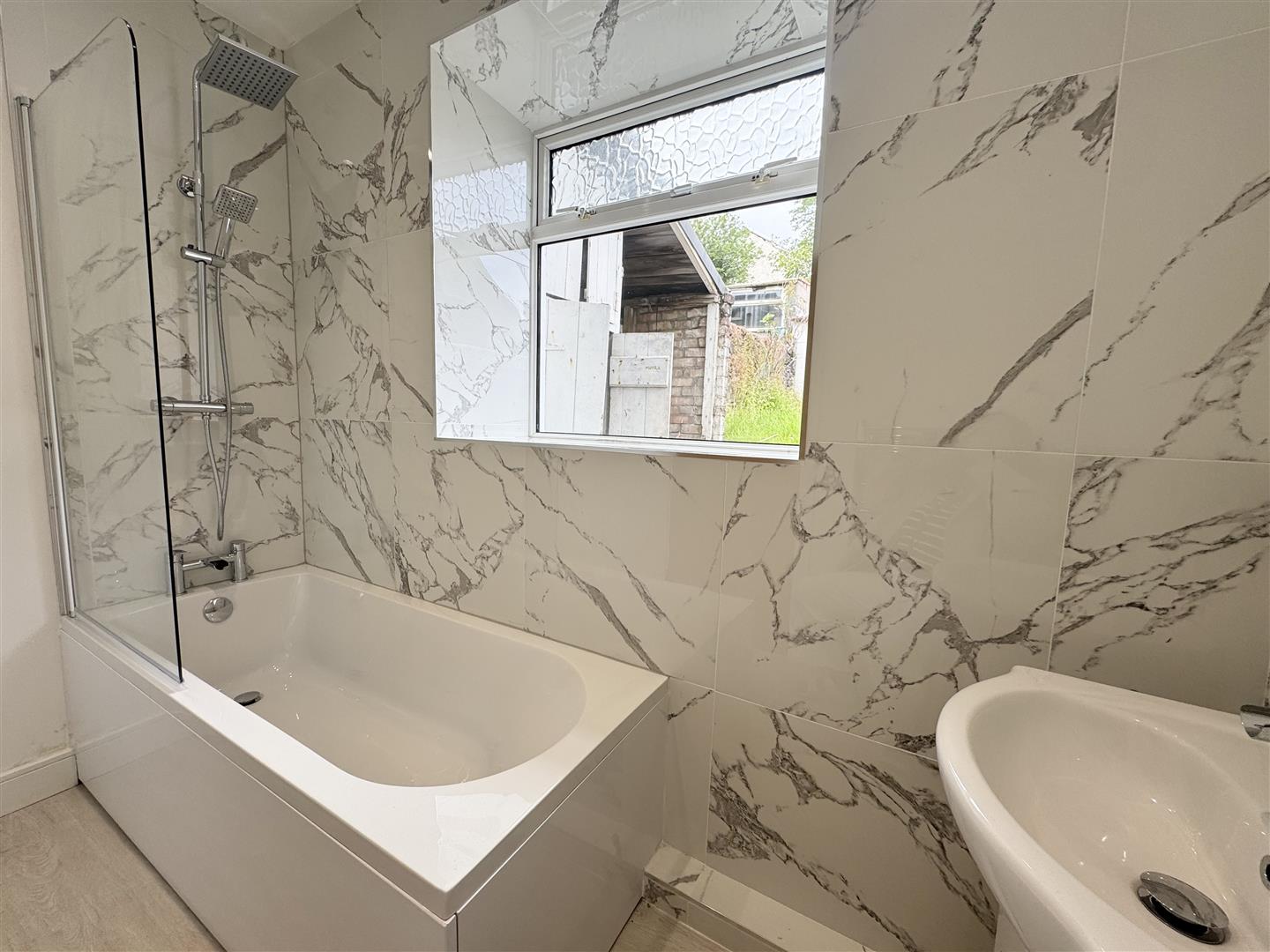 house - semi-detached for rent stepney street