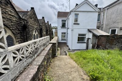 house - semi-detached for rent stepney street