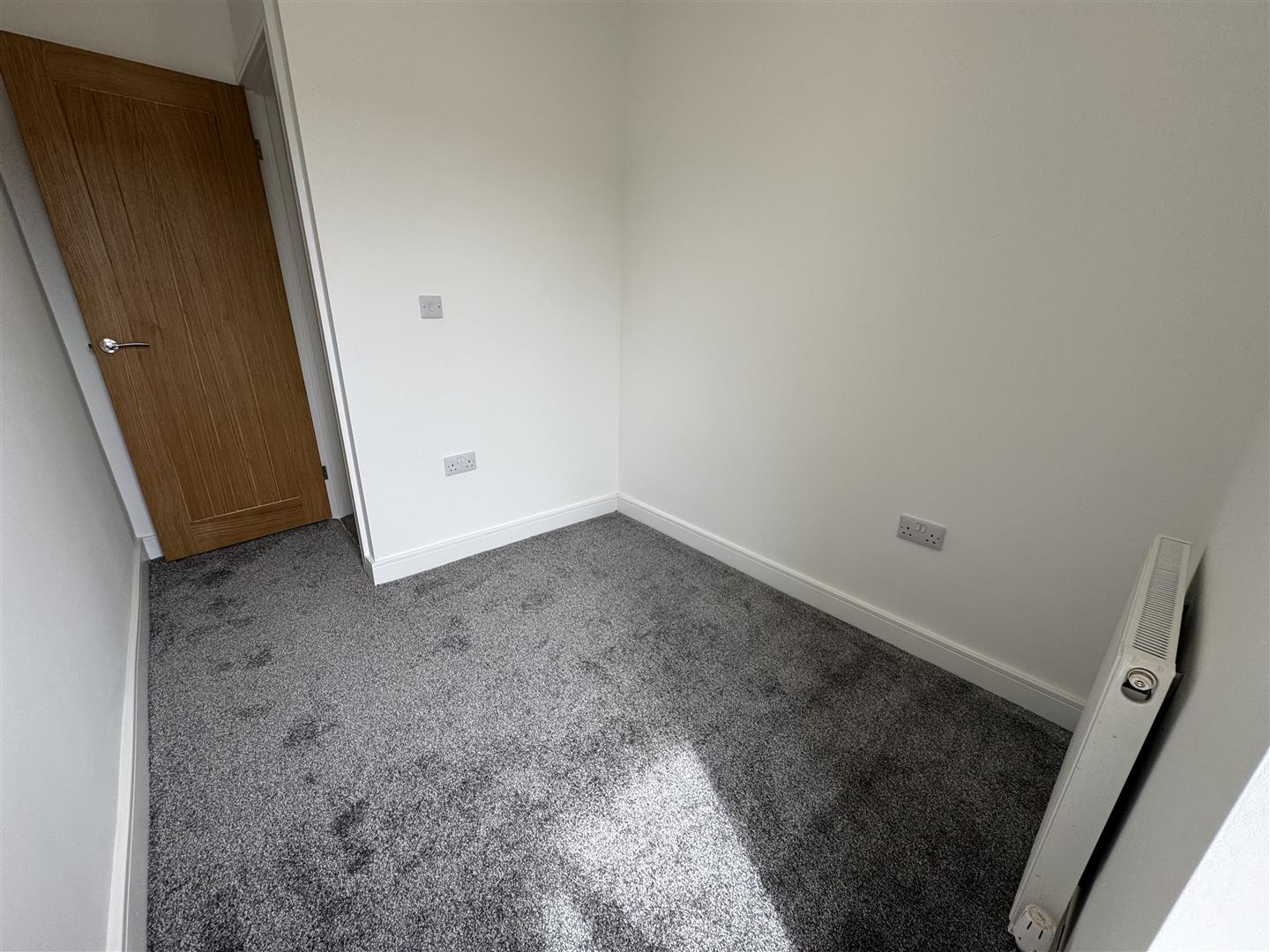 house - semi-detached for rent stepney street