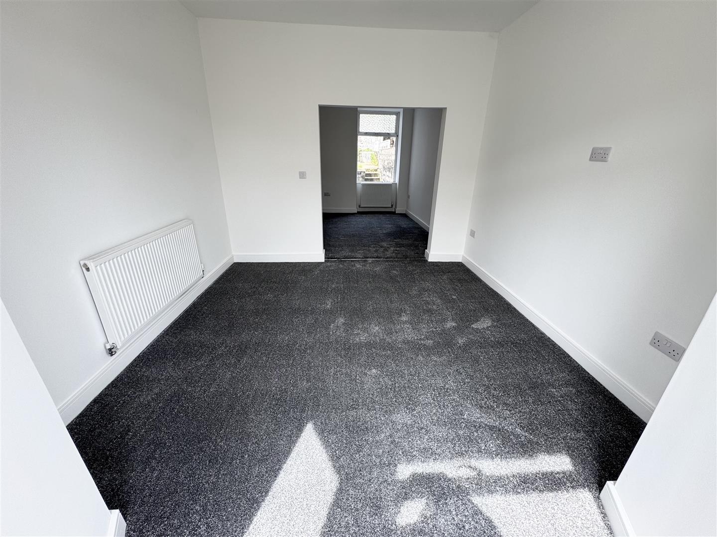 house - semi-detached for rent stepney street