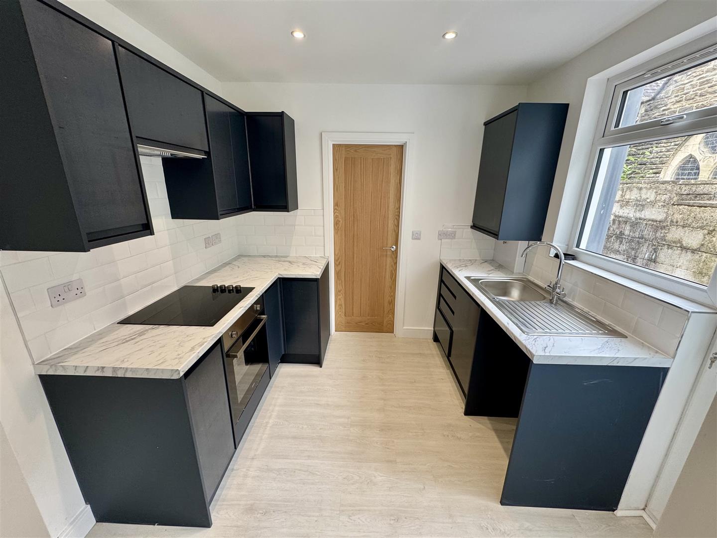 house - semi-detached for rent stepney street