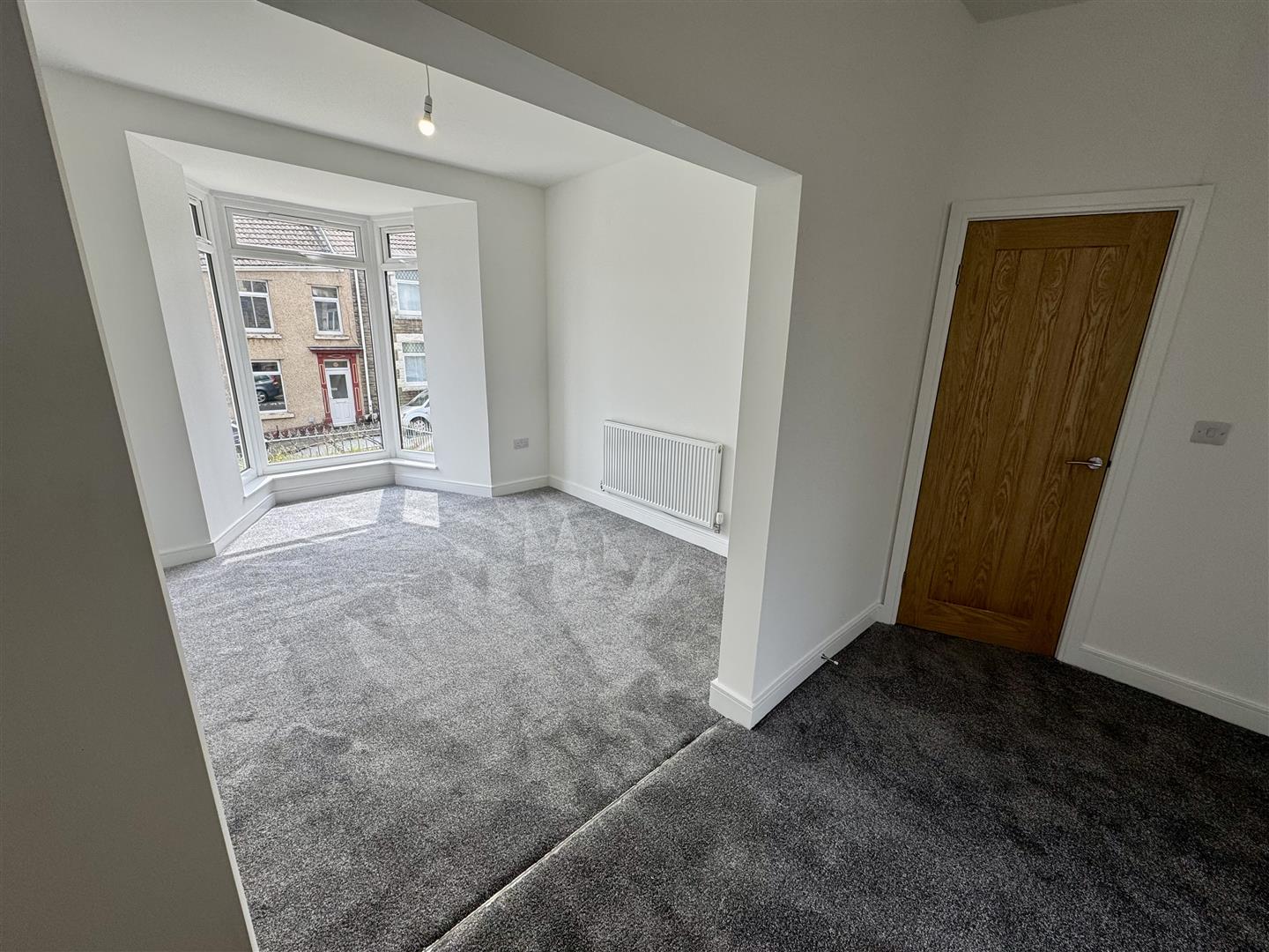 house - semi-detached for rent stepney street