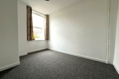 house - terraced for rent manners road