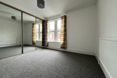 house - terraced for rent manners road