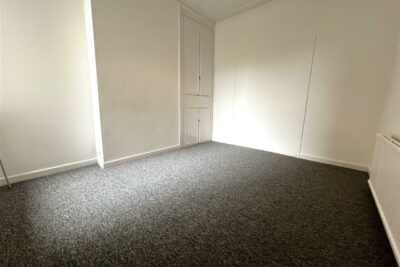 house - terraced for rent manners road
