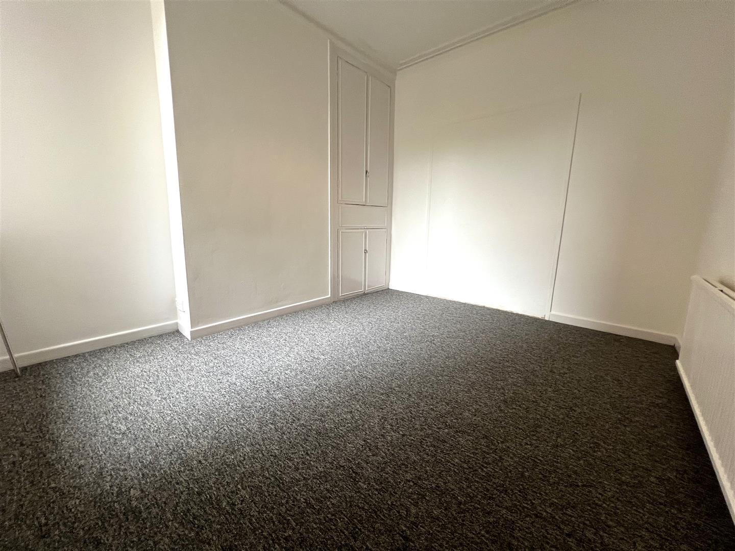 house - terraced for rent manners road