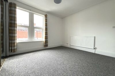 house - terraced for rent manners road