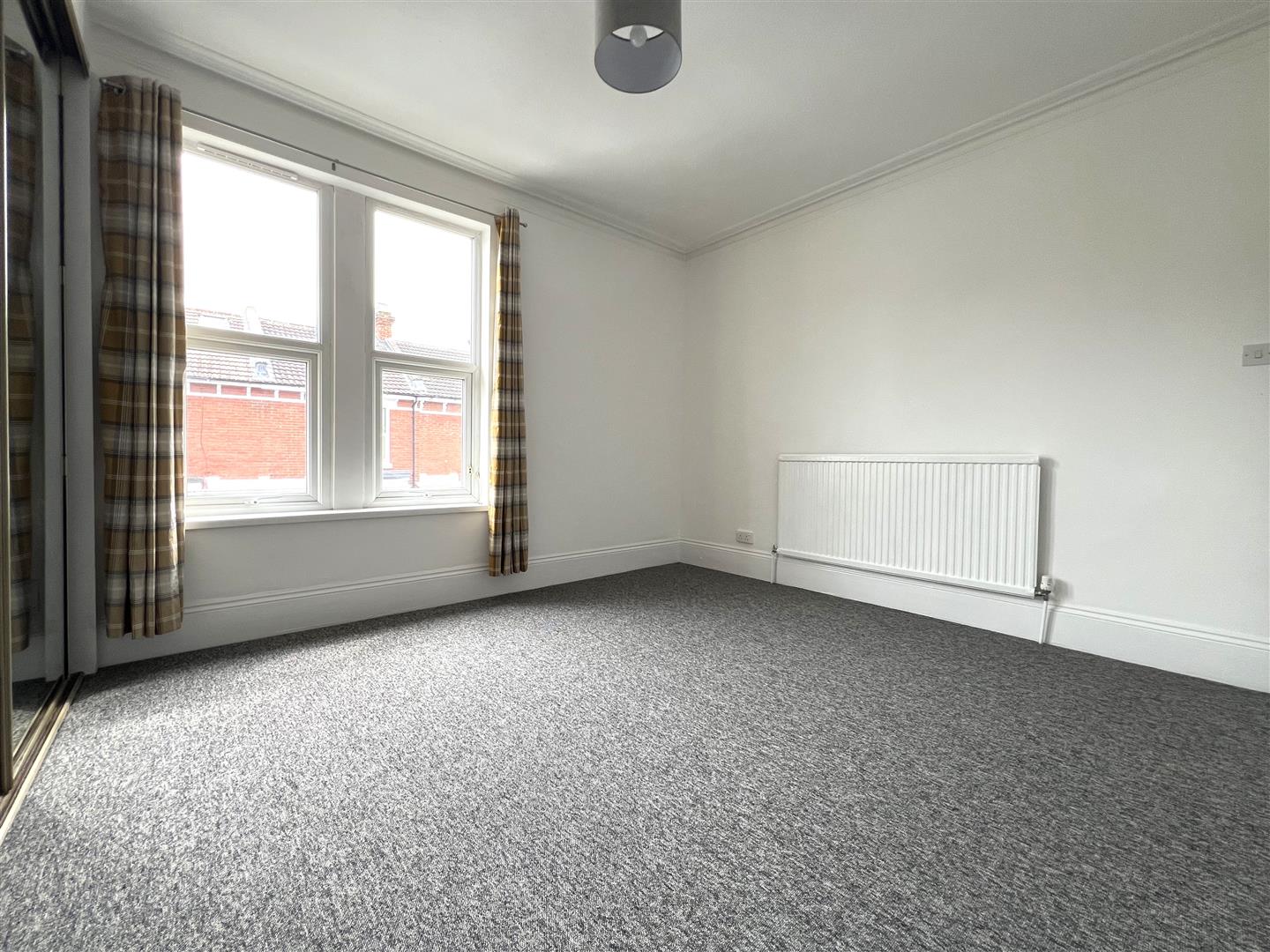 house - terraced for rent manners road