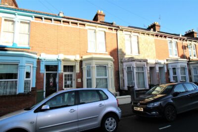 house - terraced for rent manners road