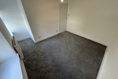 house for rent swansea road