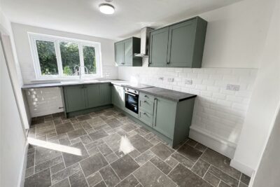 house for rent swansea road