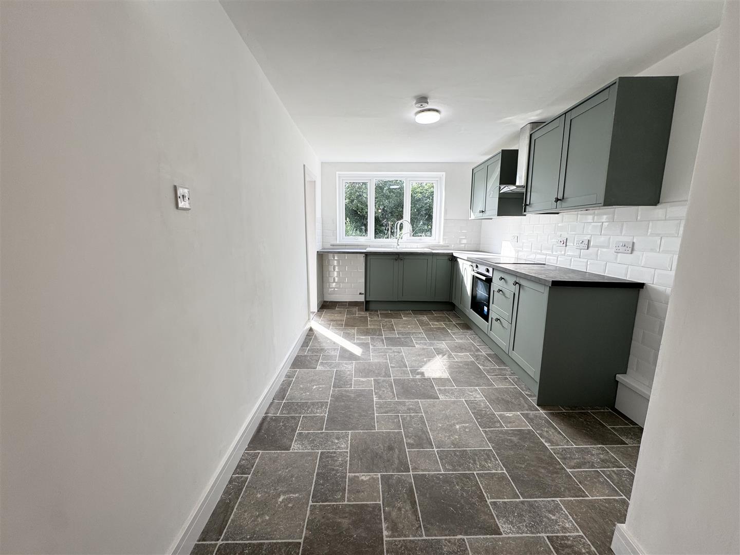 house for rent swansea road