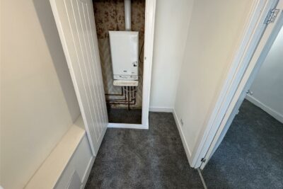 house for rent swansea road
