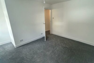 house for rent swansea road