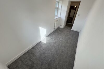 house for rent swansea road