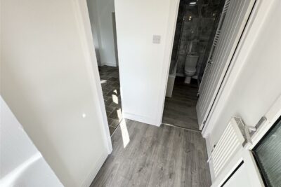 house for rent swansea road