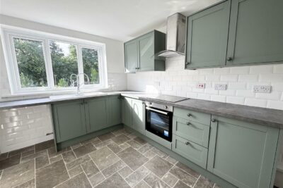 house for rent swansea road