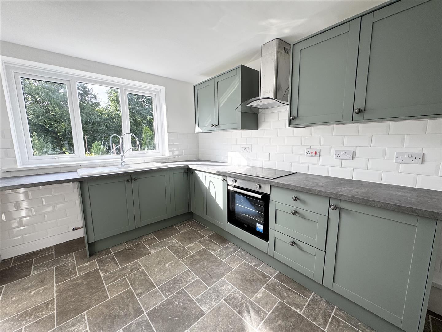 house for rent swansea road